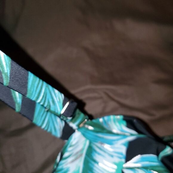 Avenue Swim Top Size 32W - Picture 3 of 5